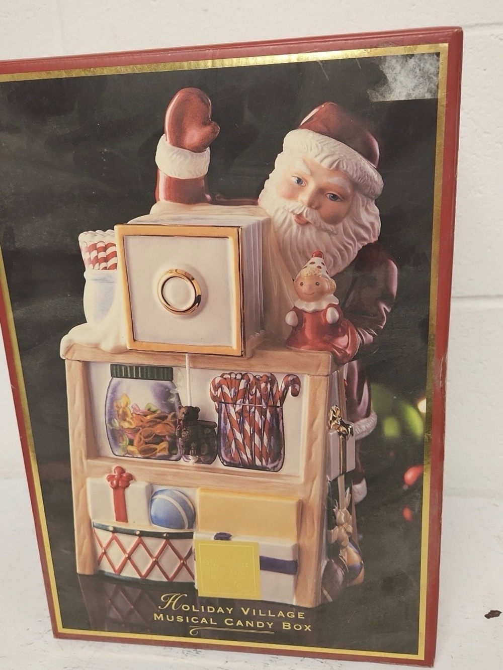 LENOX Red Santa Musical Cookie / Candy Canaster NIB